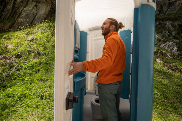 Best Portable restroom trailer rental  in Memphis, TX